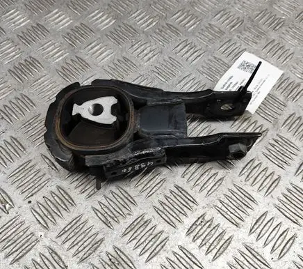 Mazda CX-5 II Engine mount bracket KN4C39040