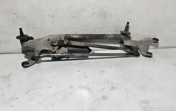 Nissan Primera Front wiper linkage and motor 28810AU310