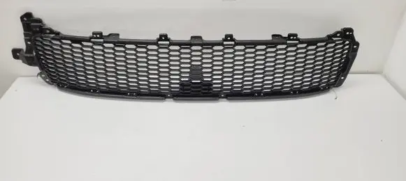 Mitsubishi Outlander Front grill 
