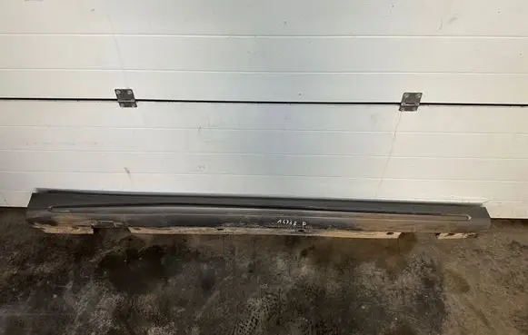 Mercedes-Benz A W176 Sill 