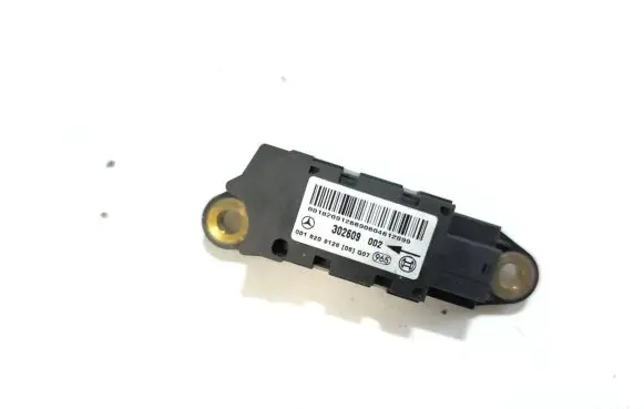 Mercedes-Benz CLS C219 Airbag deployment crash/impact sensor 0018209126 302609002