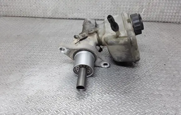 Volkswagen Caddy Master brake cylinder 1K1611301D