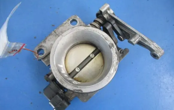 Dacia Logan I Throttle body valve 7700875435