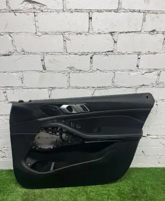 BMW X5 G05 Front door card panel trim