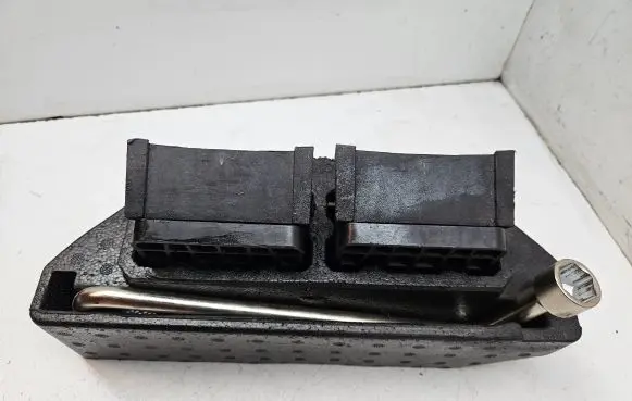 Land Rover Range Rover Sport L494 Tool set CPLA17B043AC