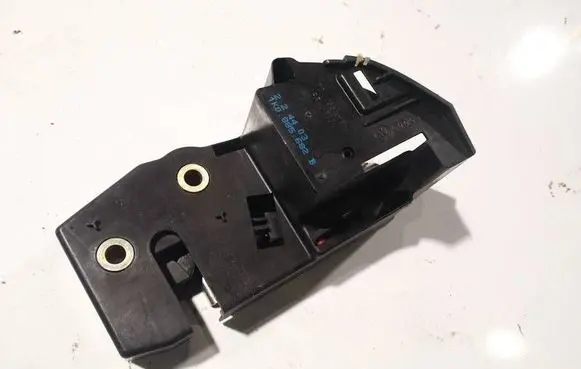 Volkswagen Golf V Seat back rest lock catch 1k0885682b