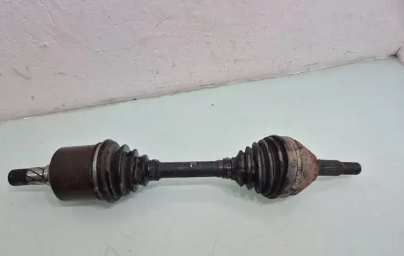 Nissan Qashqai+2 Front driveshaft 