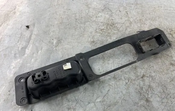 Jeep Compass Front door window switch trim L0100794AB
