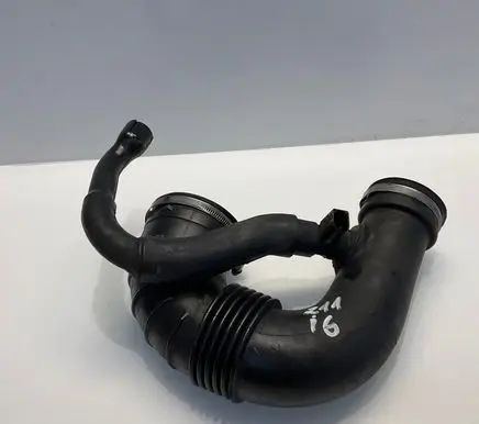 Mercedes-Benz E W211 Turbo air intake inlet pipe/hose A6480940197 8511883 LSA68104