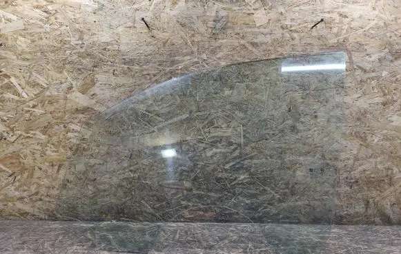 Chevrolet Orlando Front door window glass four-door