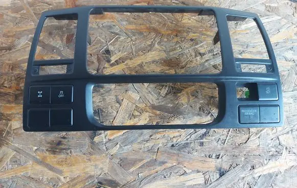 Volkswagen Transporter - Caravelle T5 Radio/GPS head unit trim 7E0857237J