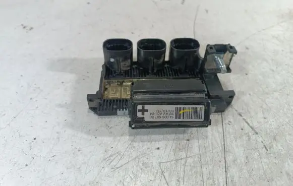 Citroen Jumpy Battery relay fuse 1400550780