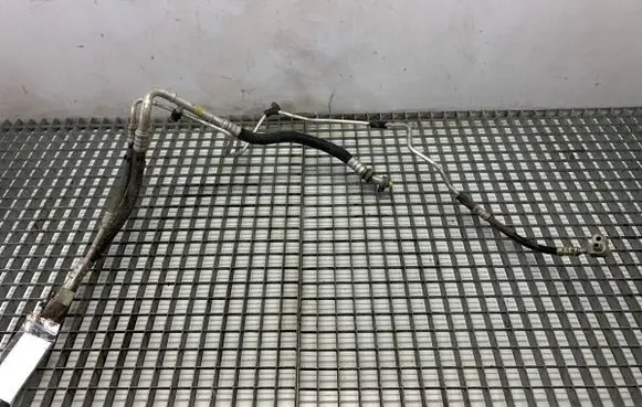 Opel Zafira B Air conditioning (A/C) pipe/hose 