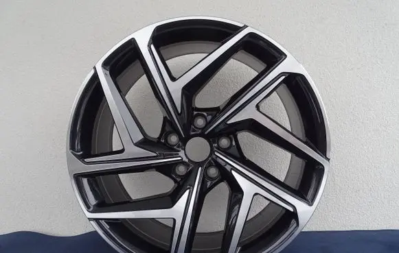 Audi Q6 e-tron R21 alloy rim 85H601025R 85H601025CF