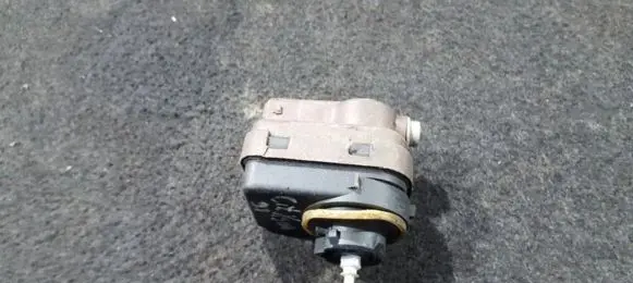 Citroen Xsara Headlight level adjustment motor 