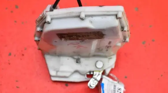 Fiat Sedici Rear door lock 82301-79J12