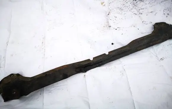 Ford Focus Other exterior part AV6116H004AC