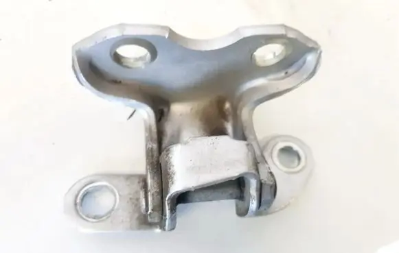 Lexus IS 220D-250-350 Rear door lower hinge