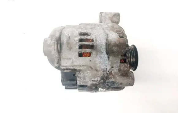 Toyota Avensis T270 Generator/alternator 8574045 tg15c200