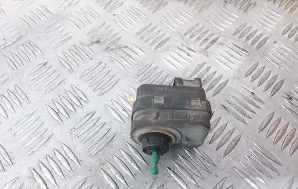 Renault Megane I Headlight level adjustment motor 7700840141