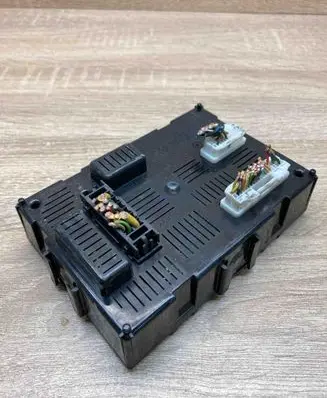 Nissan Note (E11) Comfort/convenience module 284B29U00A 281161011B
