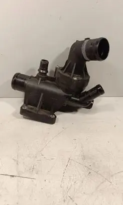 Nissan X-Trail T32 Thermostat housing 110614599R