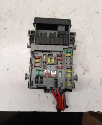 Opel Astra J Fuse box set 13222786