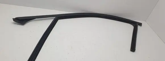 Mercedes-Benz E W212 Rubber seal front door (on door) A2127250325