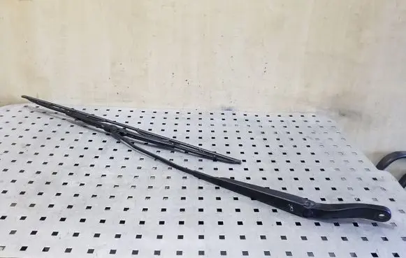Nissan NV400 Front wiper blade arm 8200734778