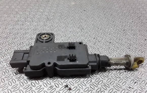 Nissan Almera Tino Central locking motor 