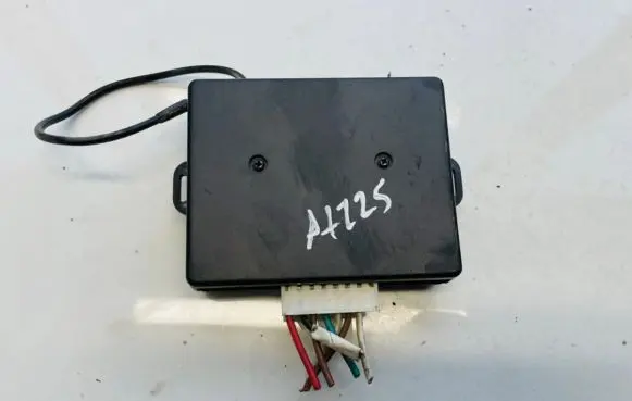 Volkswagen Golf III Other control units/modules 3312675