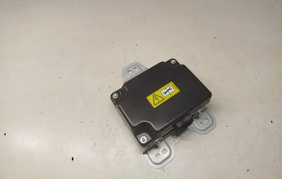 Mercedes-Benz GL X166 Voltage converter inverter A1669820020