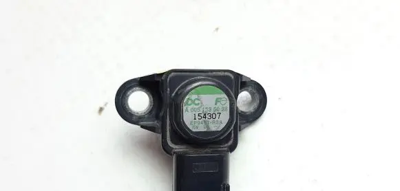 Mercedes-Benz C W204 Air pressure sensor A0051535028 M7653