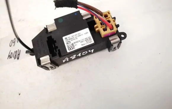 Volkswagen PASSAT B6 Heater blower motor/fan resistor 3c0907521 f011500002