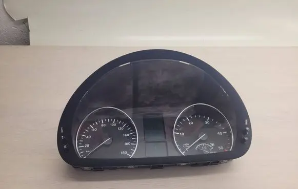 Mercedes-Benz Sprinter W906 Speedometer (instrument cluster) A9069009700 A9069025401