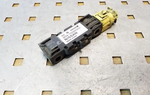Nissan Note (E11) Airbag deployment crash/impact sensor 985829U00A