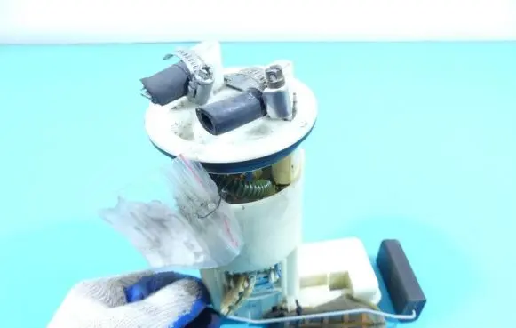 Peugeot 106 In-tank fuel pump 9637513680 IMPRK1305395