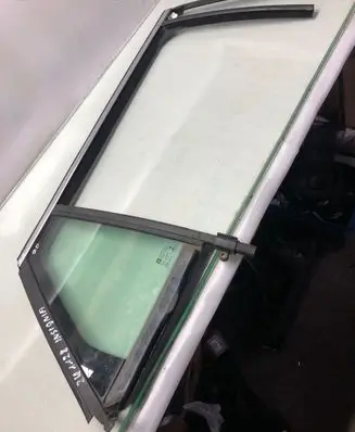 Opel Insignia B Rear vent window glass 43r000055