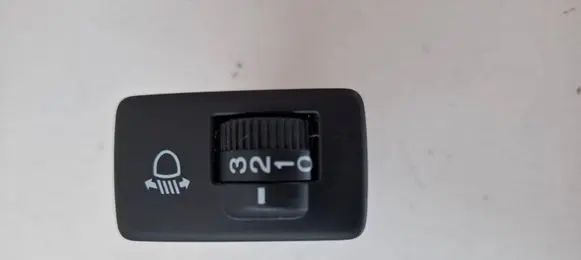 Honda CR-V Headlight level height control switch M37548