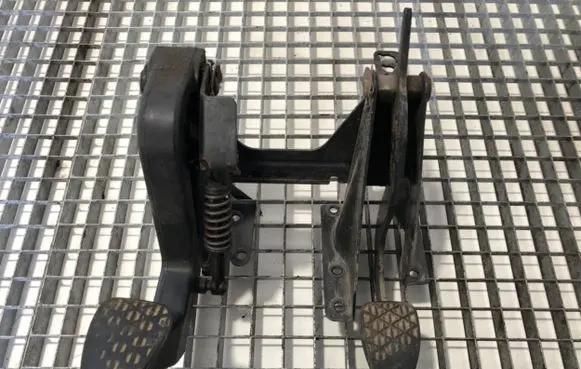 Mercedes-Benz Vito Viano W638 Pedal assembly A6382900316