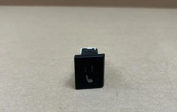 Volkswagen Amarok Seat heating switch 2H0963564D