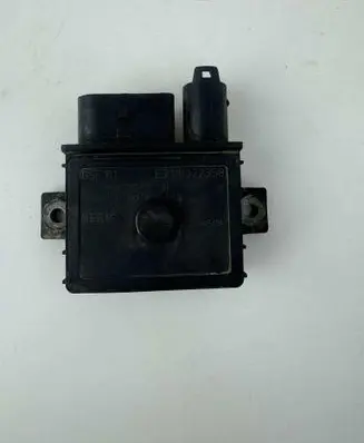 BMW 5 E60 E61 Glow plug pre-heat relay E2110022358 0522120701 0006618310