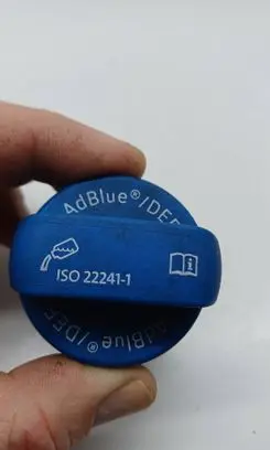 Volkswagen Touran III Adblue tank cap 5Q0131980C
