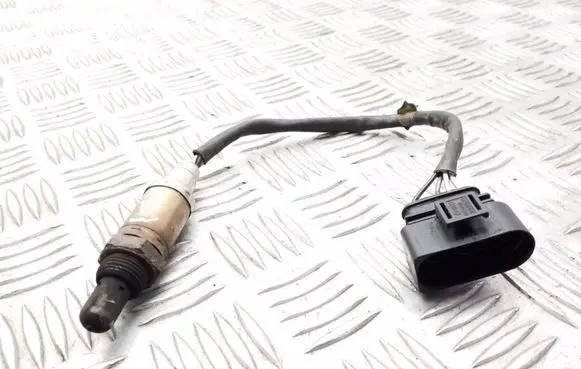 Audi A8 S8 D2 4D Lambda probe sensor 077906265D