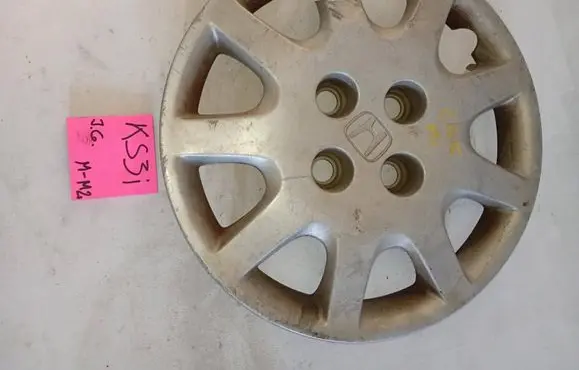 Honda Civic R15 wheel hub/cap/trim 897413154