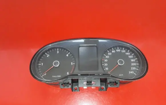 Volkswagen Polo V 6R Speedometer (instrument cluster) 6R0920861E A2C53385388 0010803600