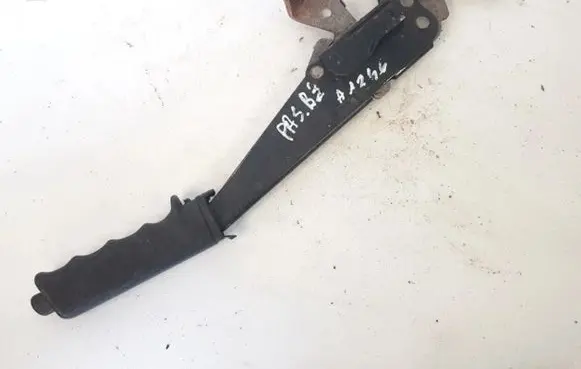 Volkswagen PASSAT B3 Handbrake/parking brake lever assembly 357711307A