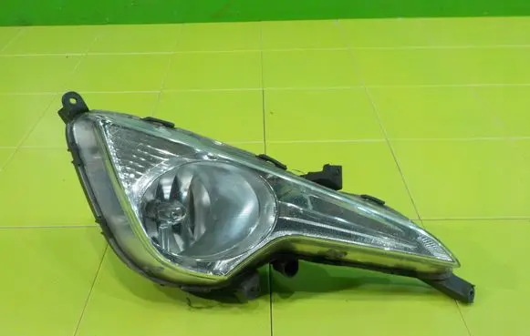 Hyundai i40 Front fog light PRAWY XP209