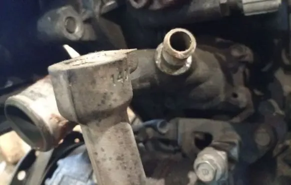 Toyota Avensis T250 Engine coolant pipe/hose