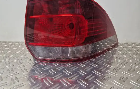 Volkswagen Golf V Rear/tail lights 1K9945096E